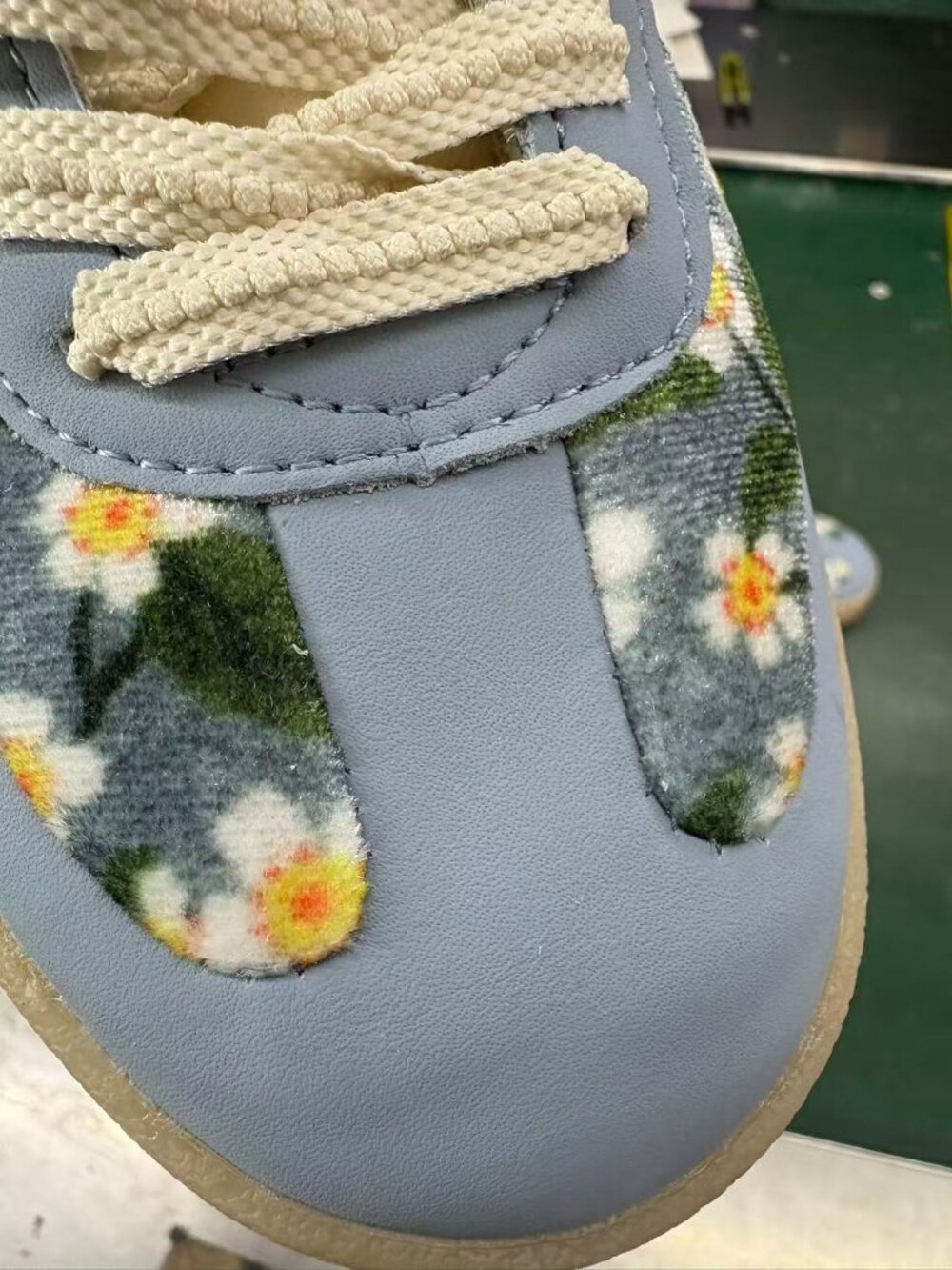 Adidas Samba Blue Floral Daisy Print Gum Sole Shoes - Picture 2 of 6